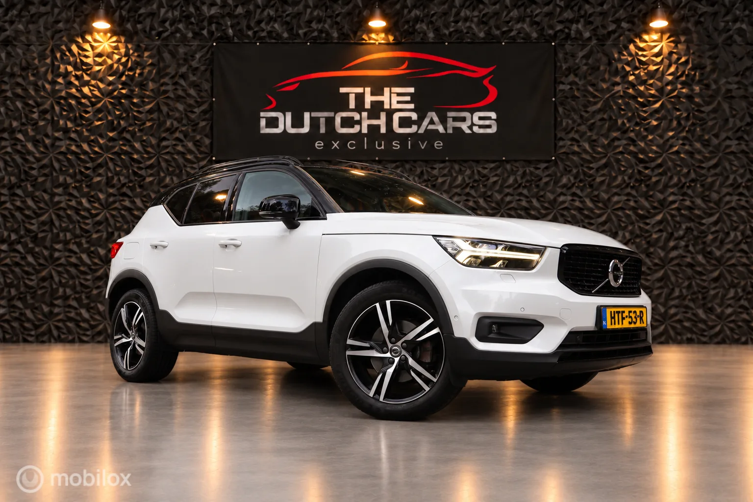 Volvo XC40 (2018) — foto 1