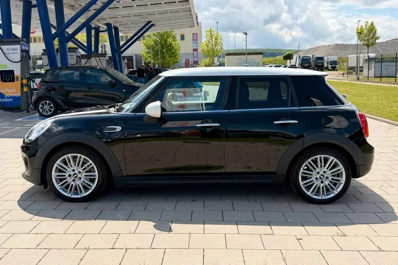 MINI Cooper (2009)