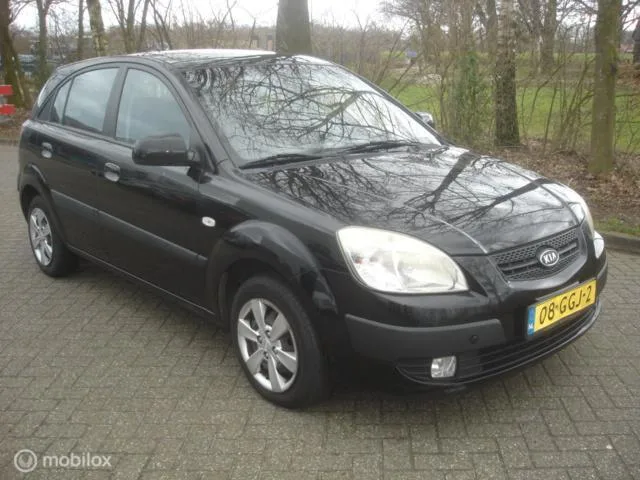 Kia Rio (2008) — foto 1