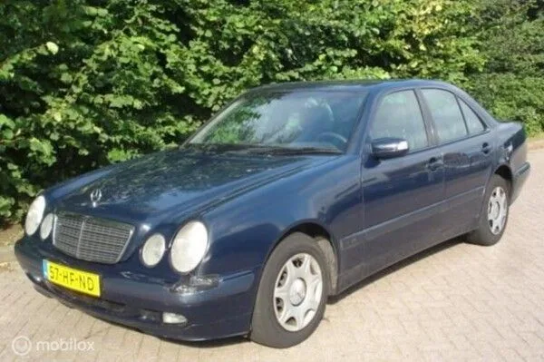 Mercedes-Benz E-Klasse (2001) — foto 1