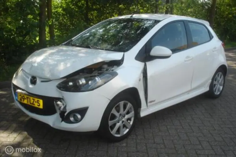 Mazda 2 (2012)