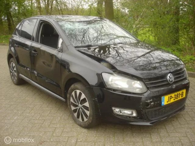Volkswagen Polo (2016) — foto 1