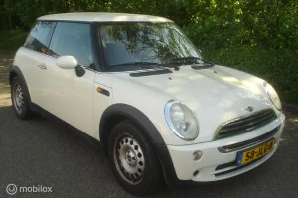 MINI Mini 1 6 i (2009) — foto 1