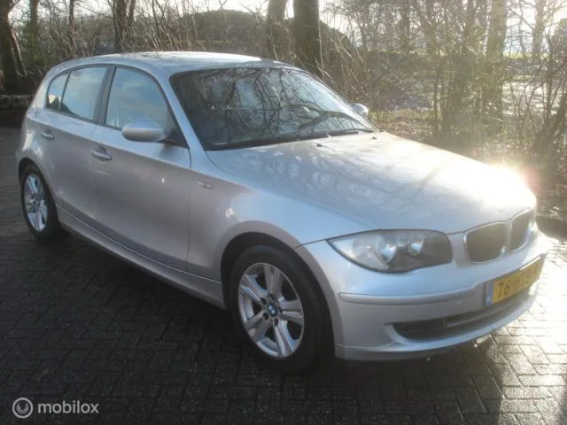BMW 1-Serie (2009) — foto 1