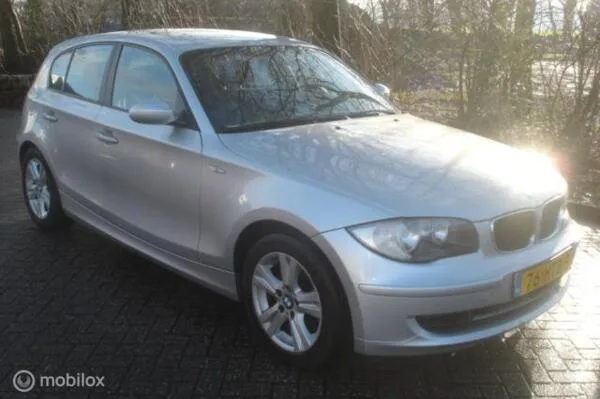 BMW 1-Serie (2009) — foto 1