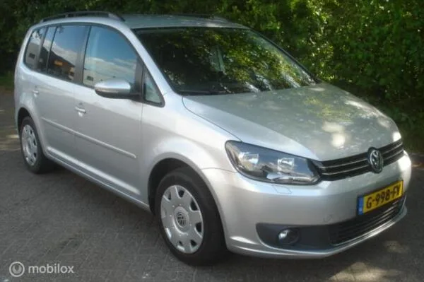 Volkswagen Touran (2019) — foto 1