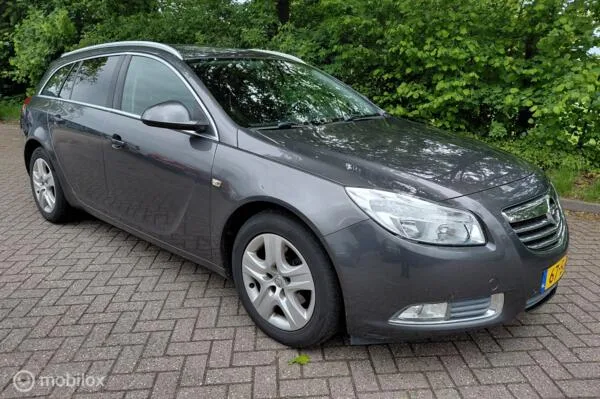 Opel Insignia (2011) — foto 1