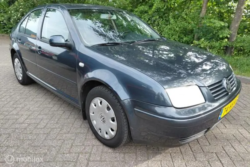 Volkswagen Bora (2001)