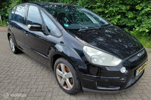 Ford S-Max (2008) — foto 1