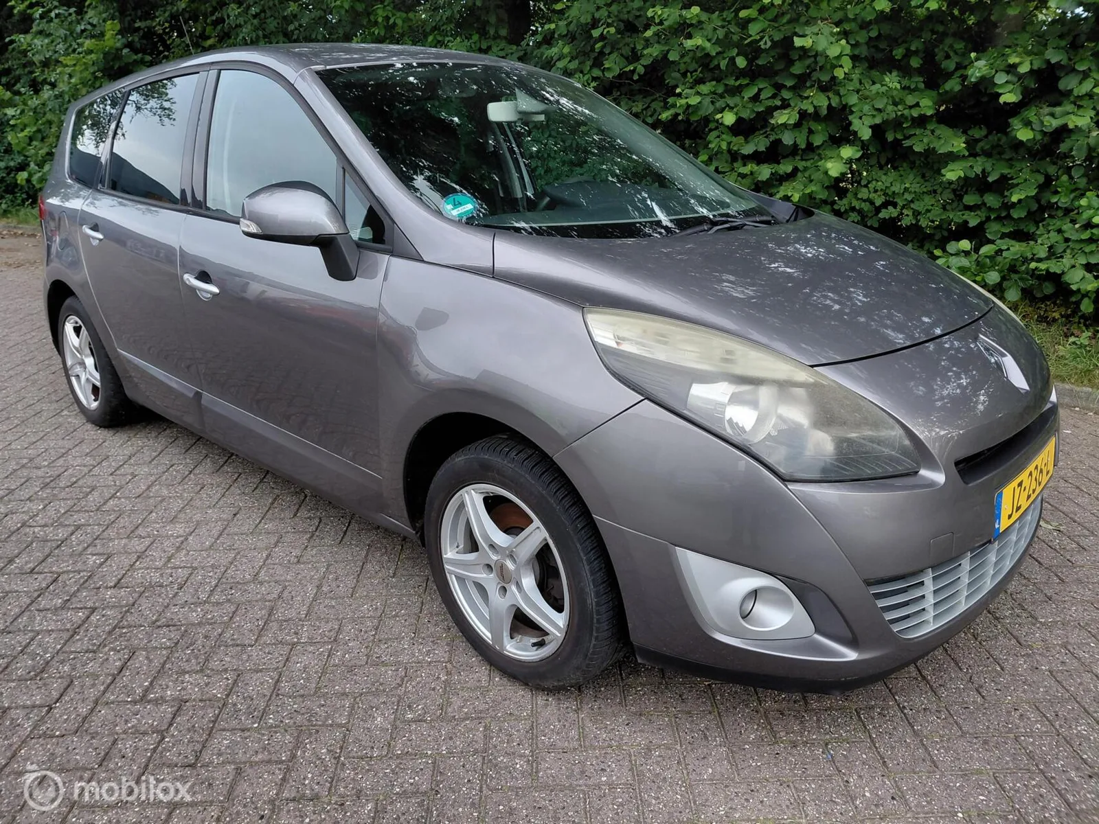 Renault Scénic (2011) — foto 1