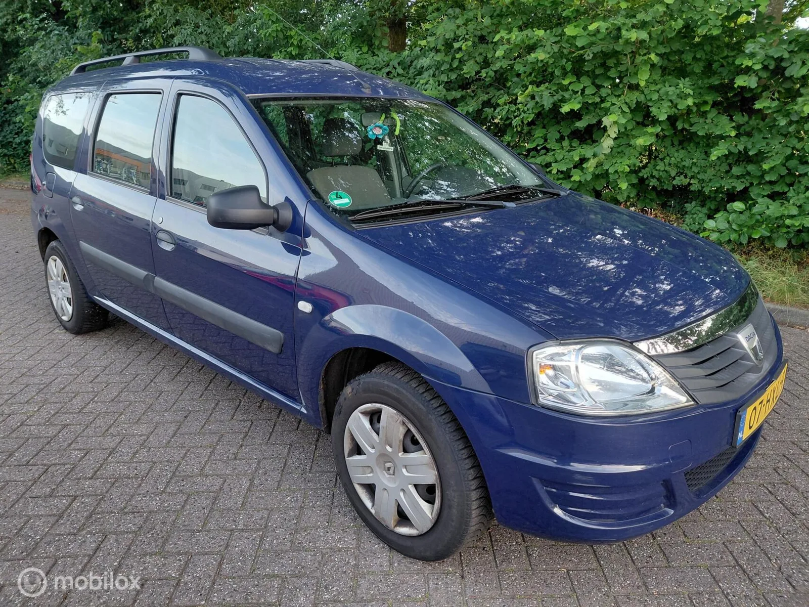 Dacia Logan MCV (2009) — foto 1