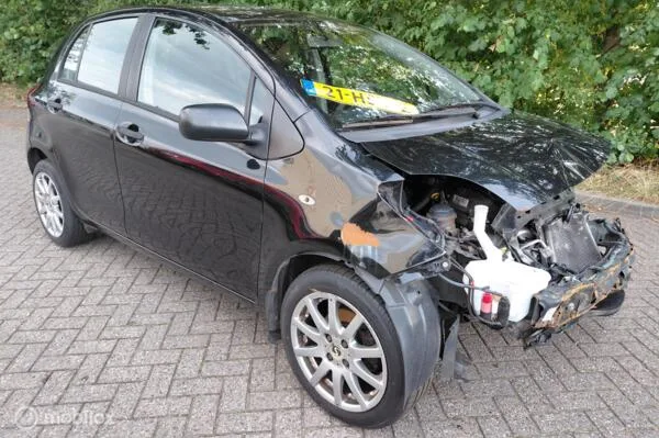 Toyota Yaris (2009) — foto 1