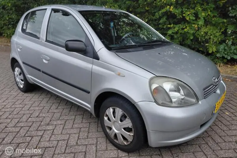 Toyota Yaris (2002)