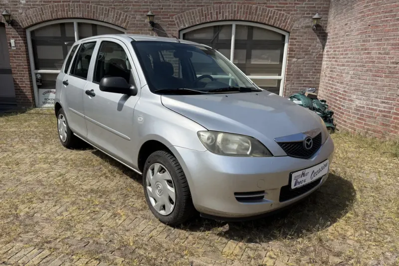 Mazda 2 (2005)