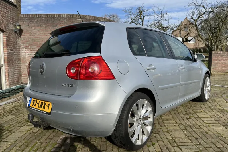 Volkswagen Golf (2008)