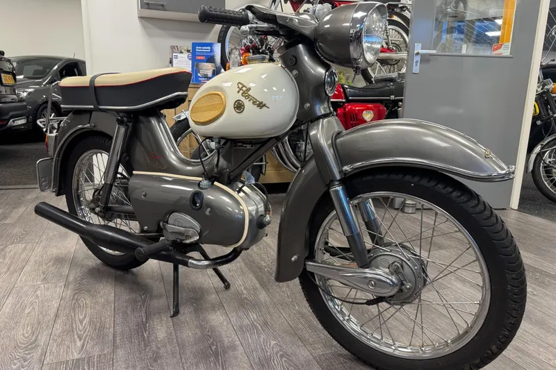 Kreidler Florett K54 Eitank Super 5 voet versnelling (1964)