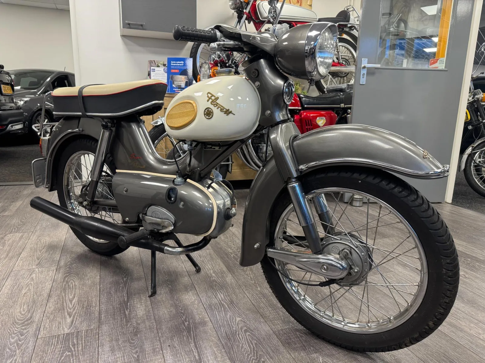 Kreidler Florett K54 Eitank Super 5 voet versnelling (1964) — foto 1