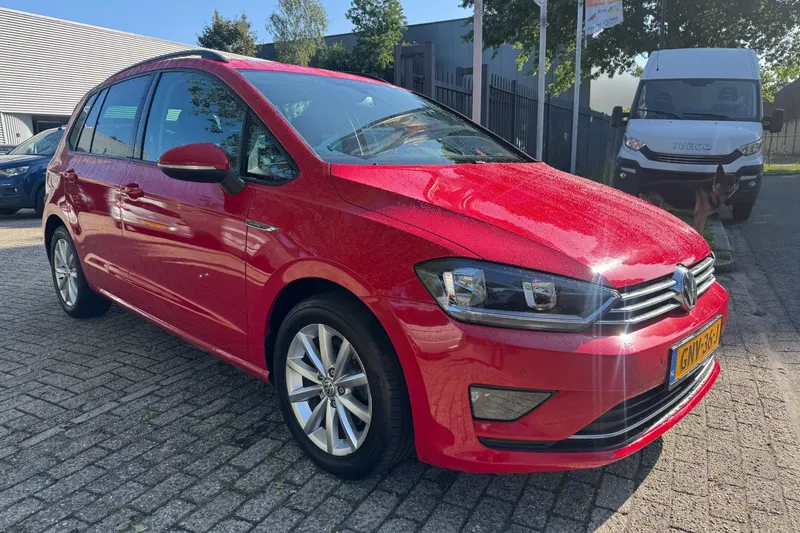 Volkswagen Golf Sportsvan (2015)