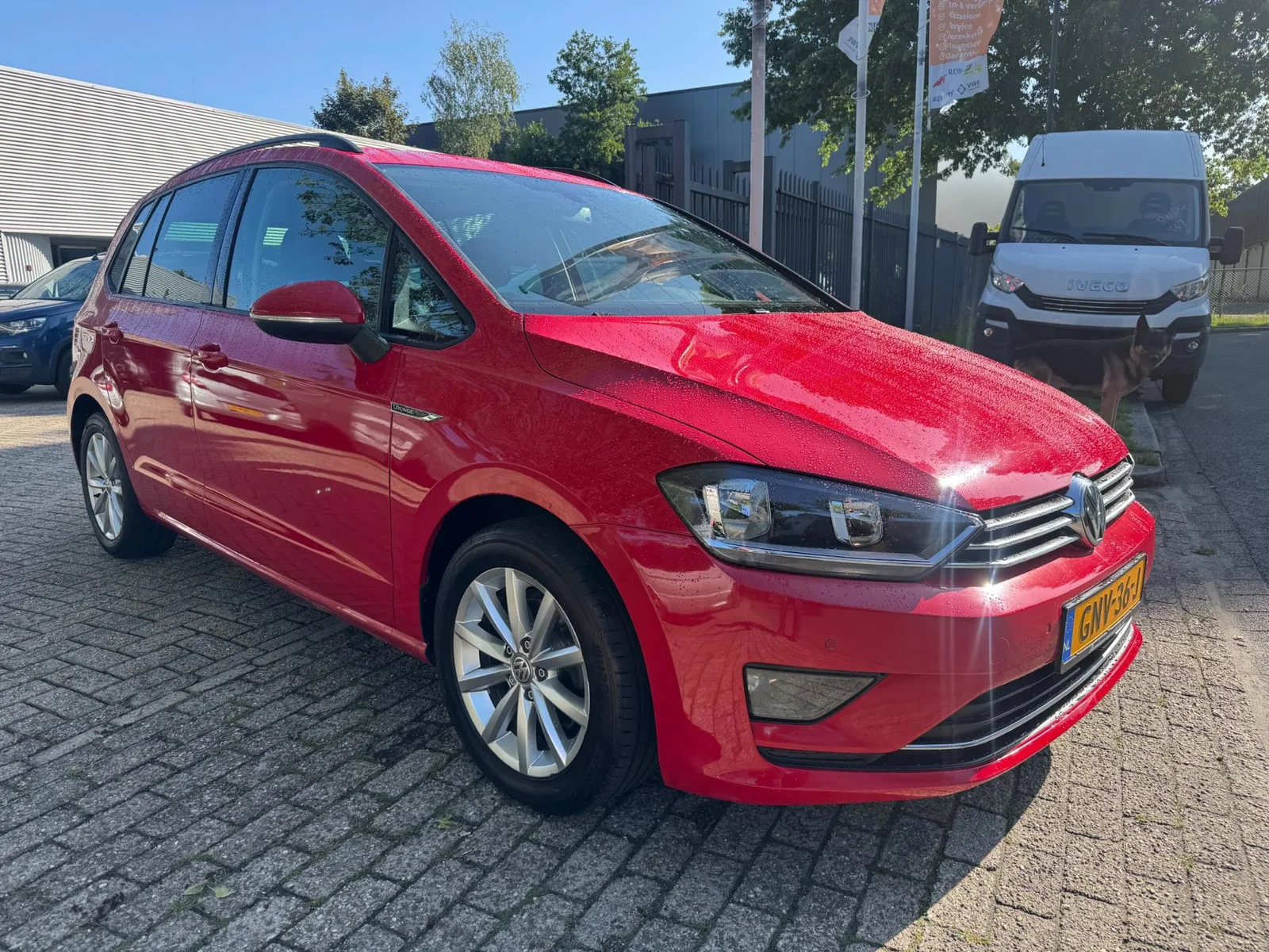 Volkswagen Golf Sportsvan (2015) — foto 1
