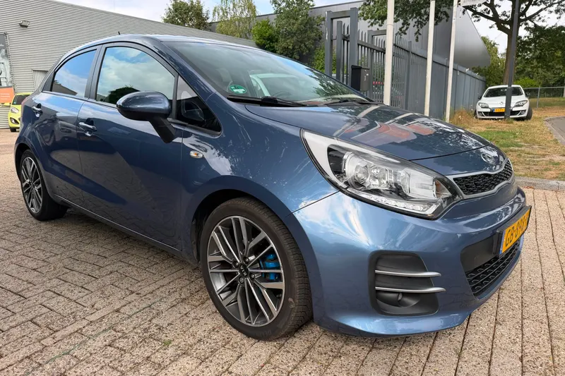 Kia Rio (2015)