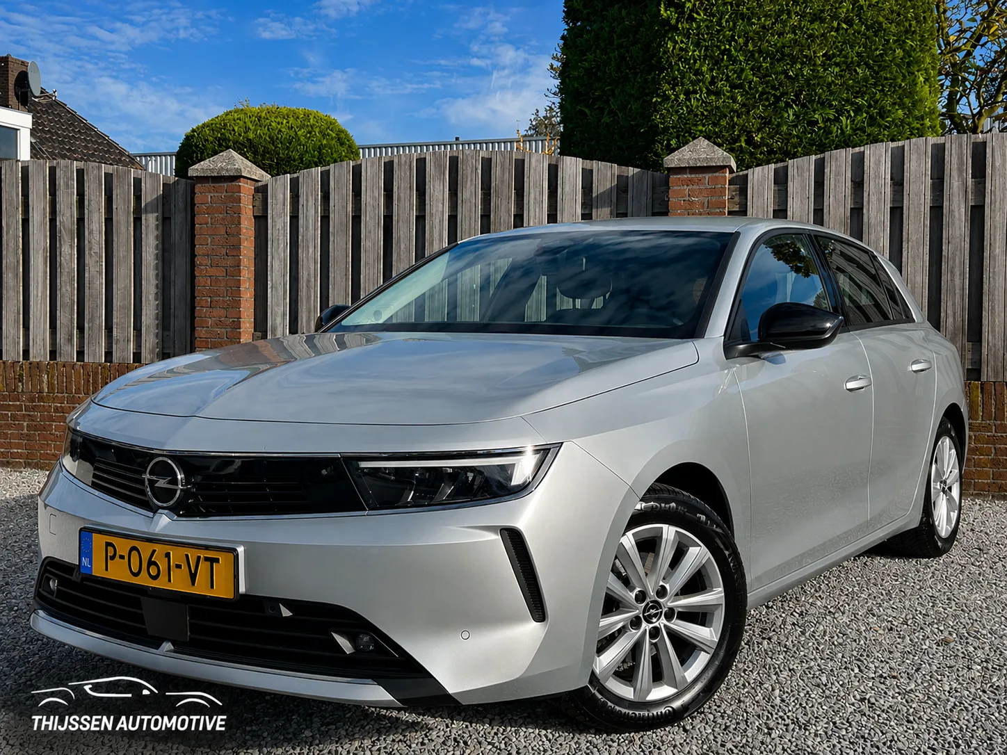 Opel Astra (2022) — foto 1
