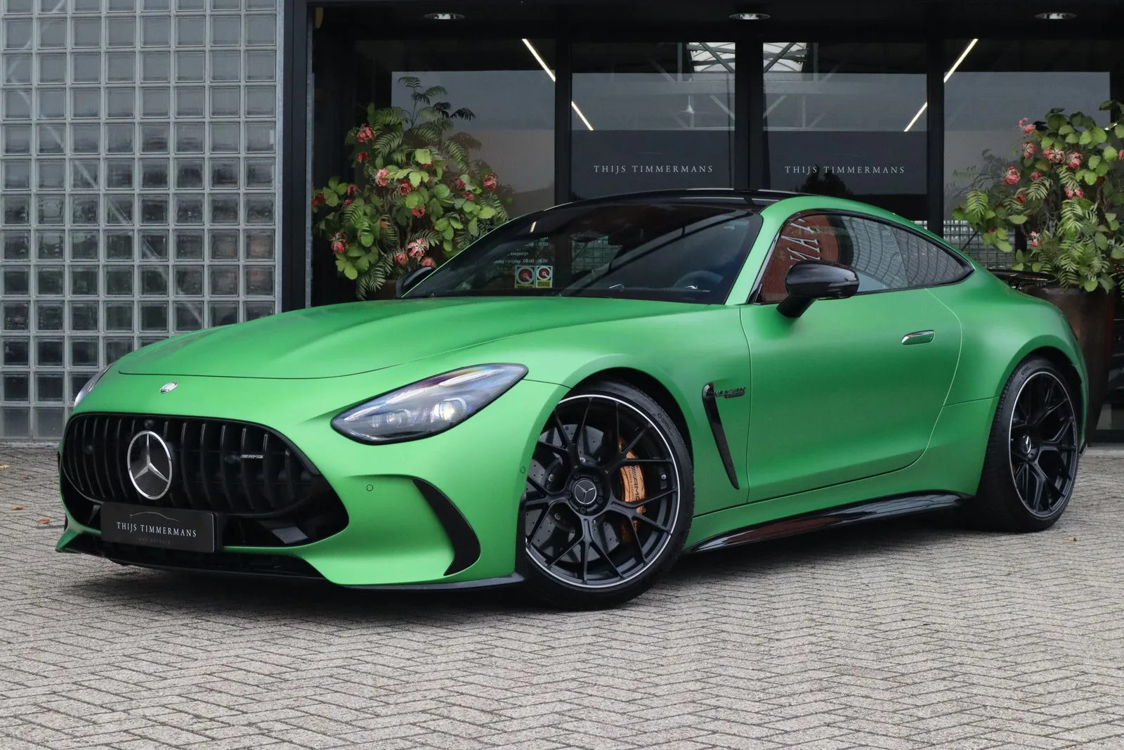 Mercedes-Benz 0 (2025) — foto 1
