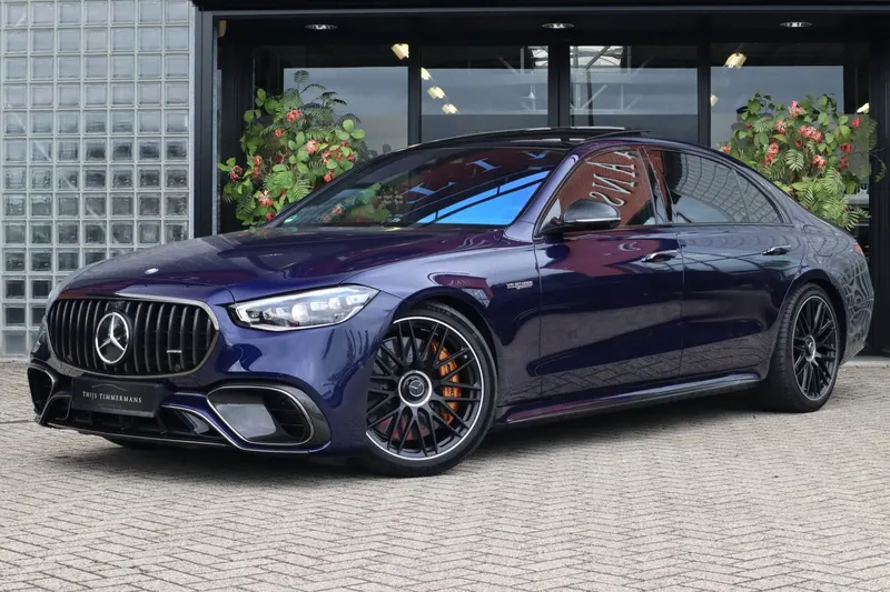 Mercedes-Benz 0 (2024)
