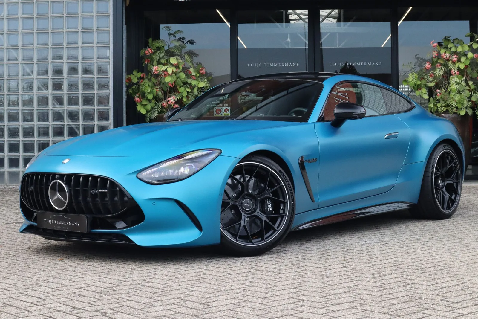 Mercedes-Benz 0 (2025) — foto 1