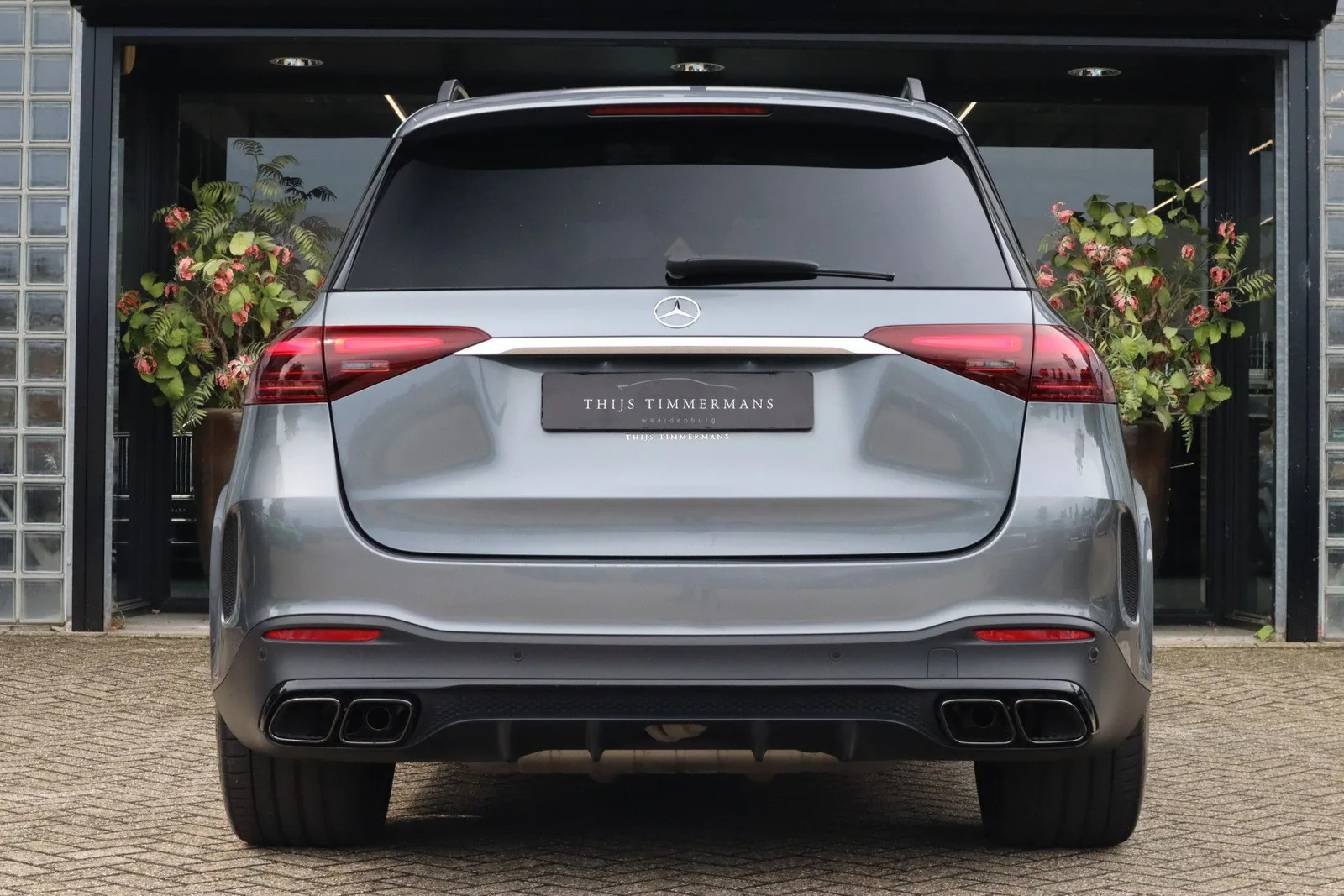Mercedes-Benz GLE (2024) — foto 1