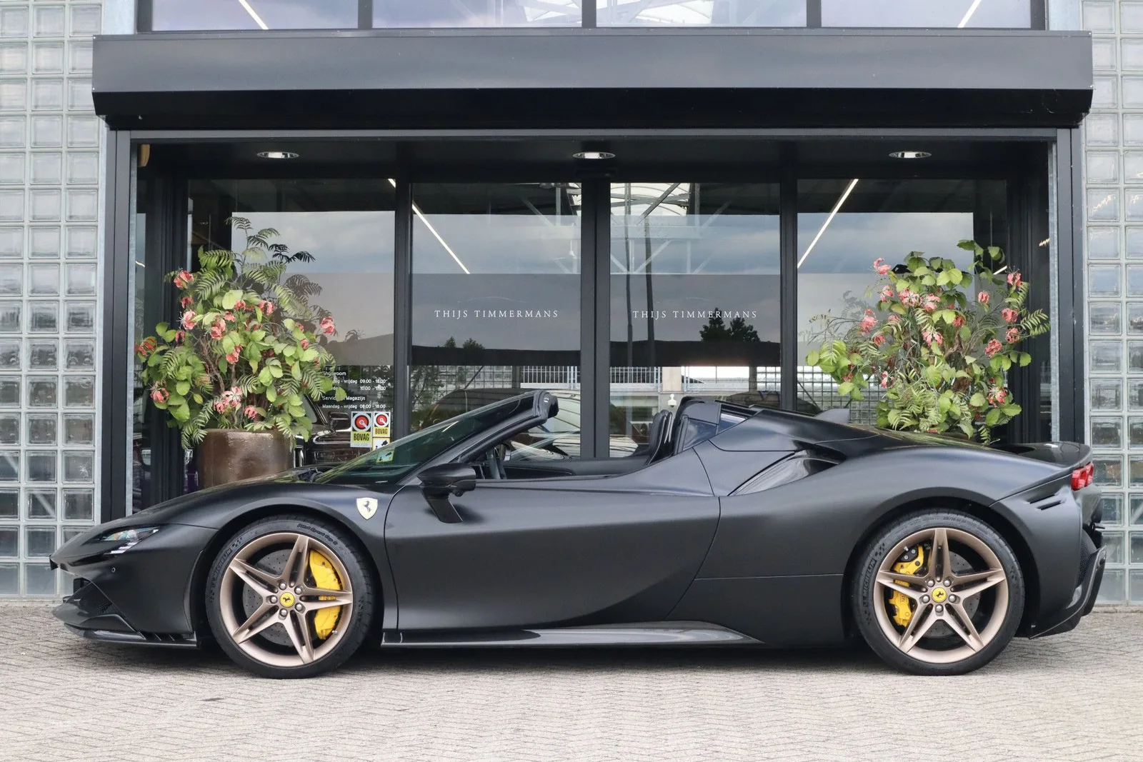 Ferrari SF90 Spider (2024) — foto 1