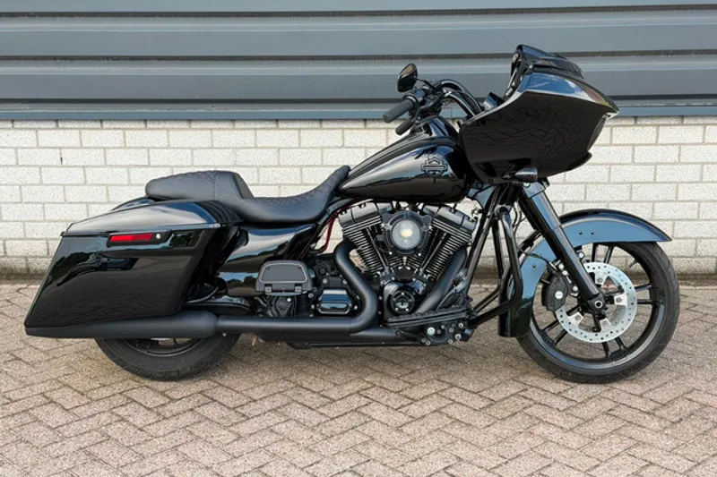 Harley-Davidson Road Glide (2015)