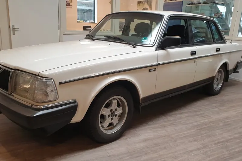 Volvo 240 (1990)