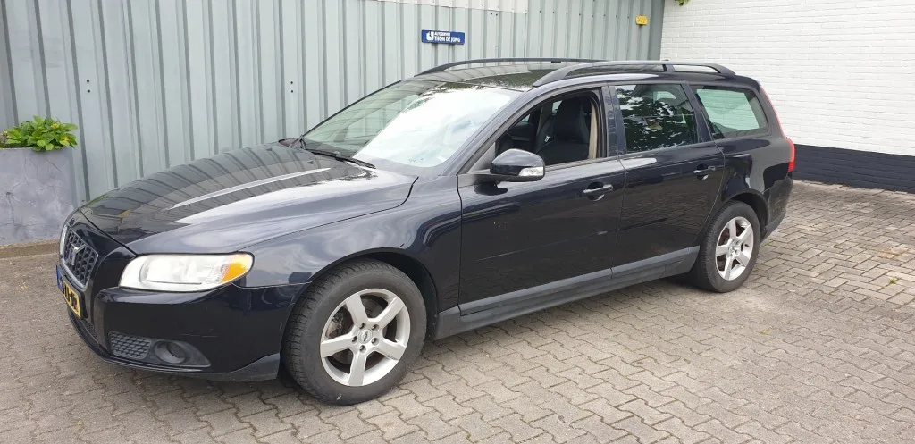 Volvo V70 (2008) — foto 1