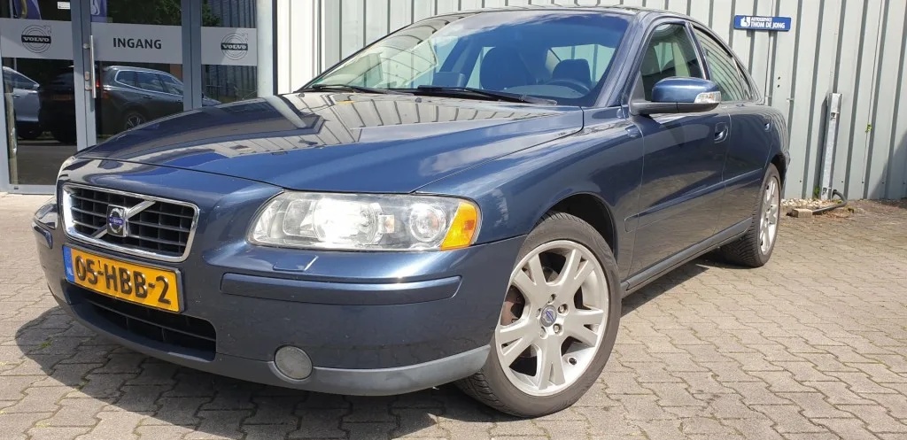 Volvo S60 (2008) — foto 1