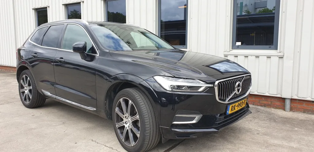 Volvo XC60 (2017) — foto 1