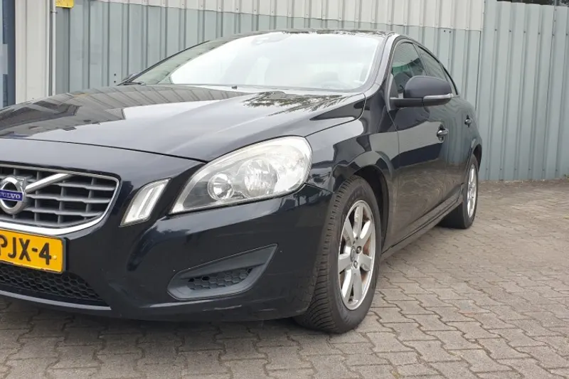 Volvo S60 (2011)