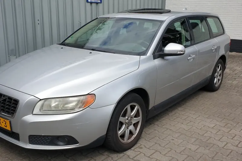 Volvo V70 (2008)