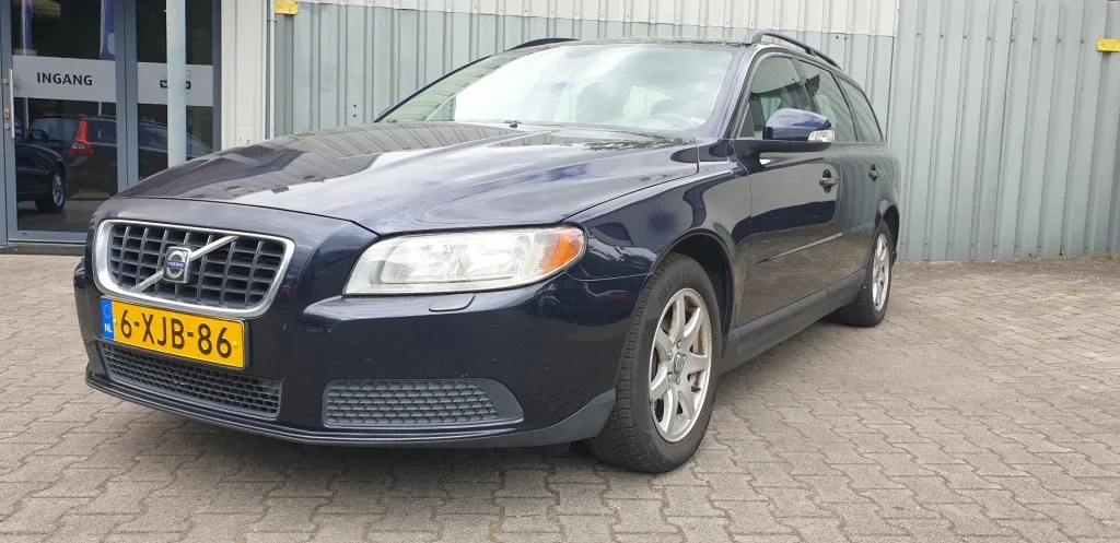 Volvo V70 (2008) — foto 1