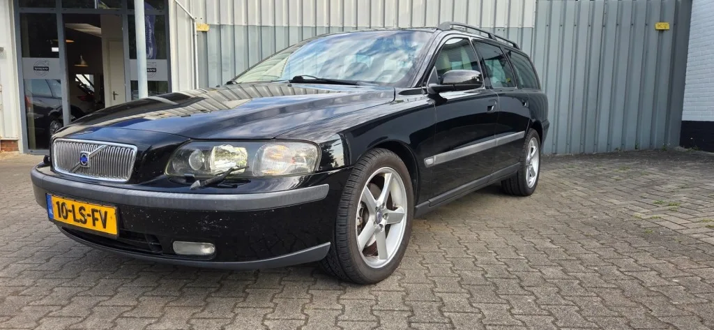 Volvo V70 (2003) — foto 1