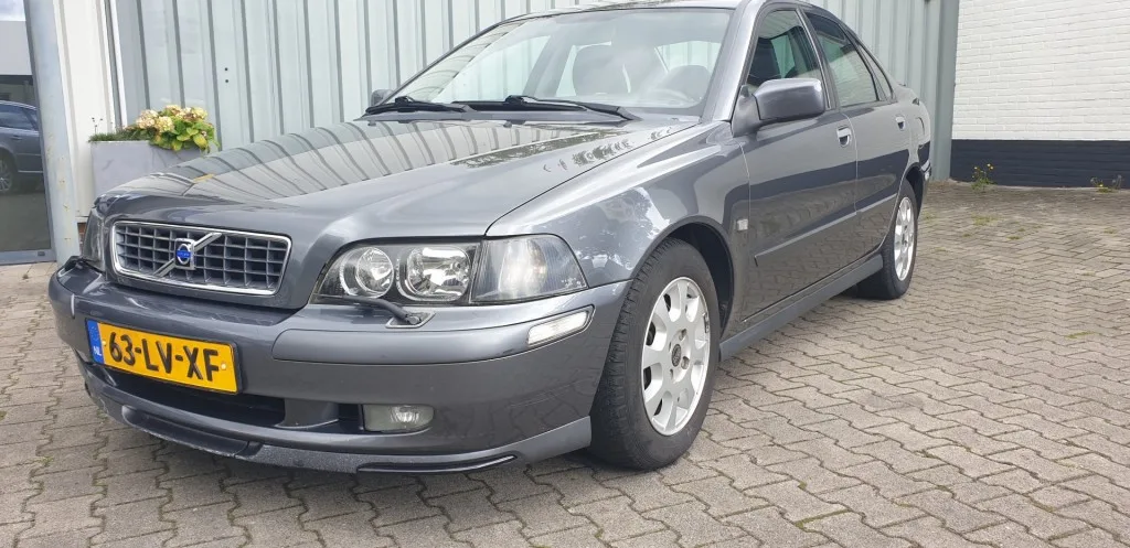 Volvo S40 (2003) — foto 1