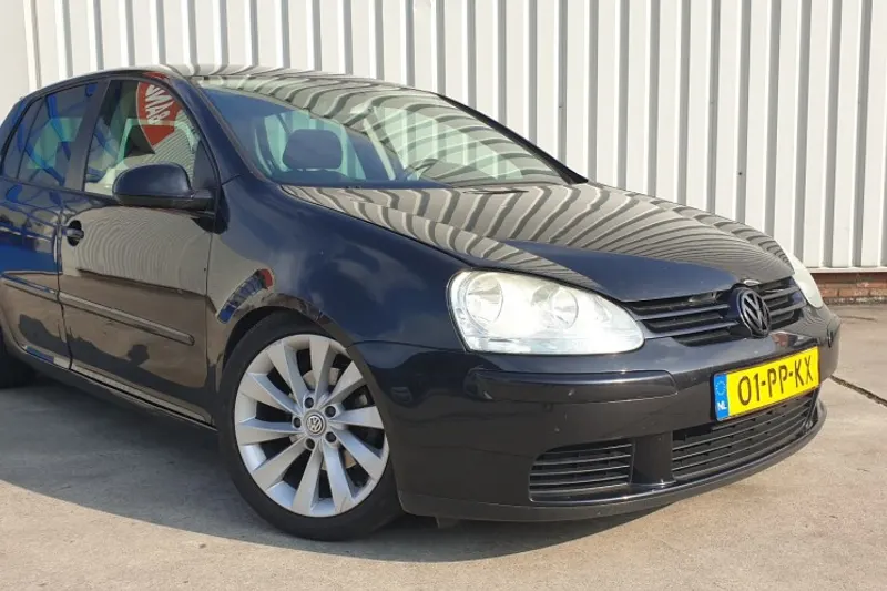 Volkswagen Golf (2004)