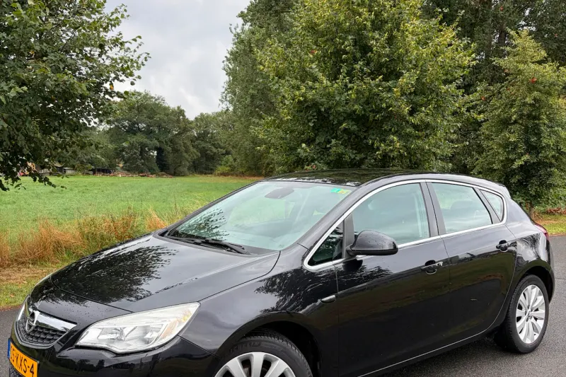Opel Astra (2010)