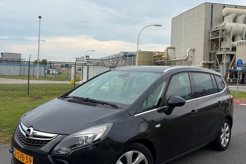 Opel Zafira Tourer (2013)