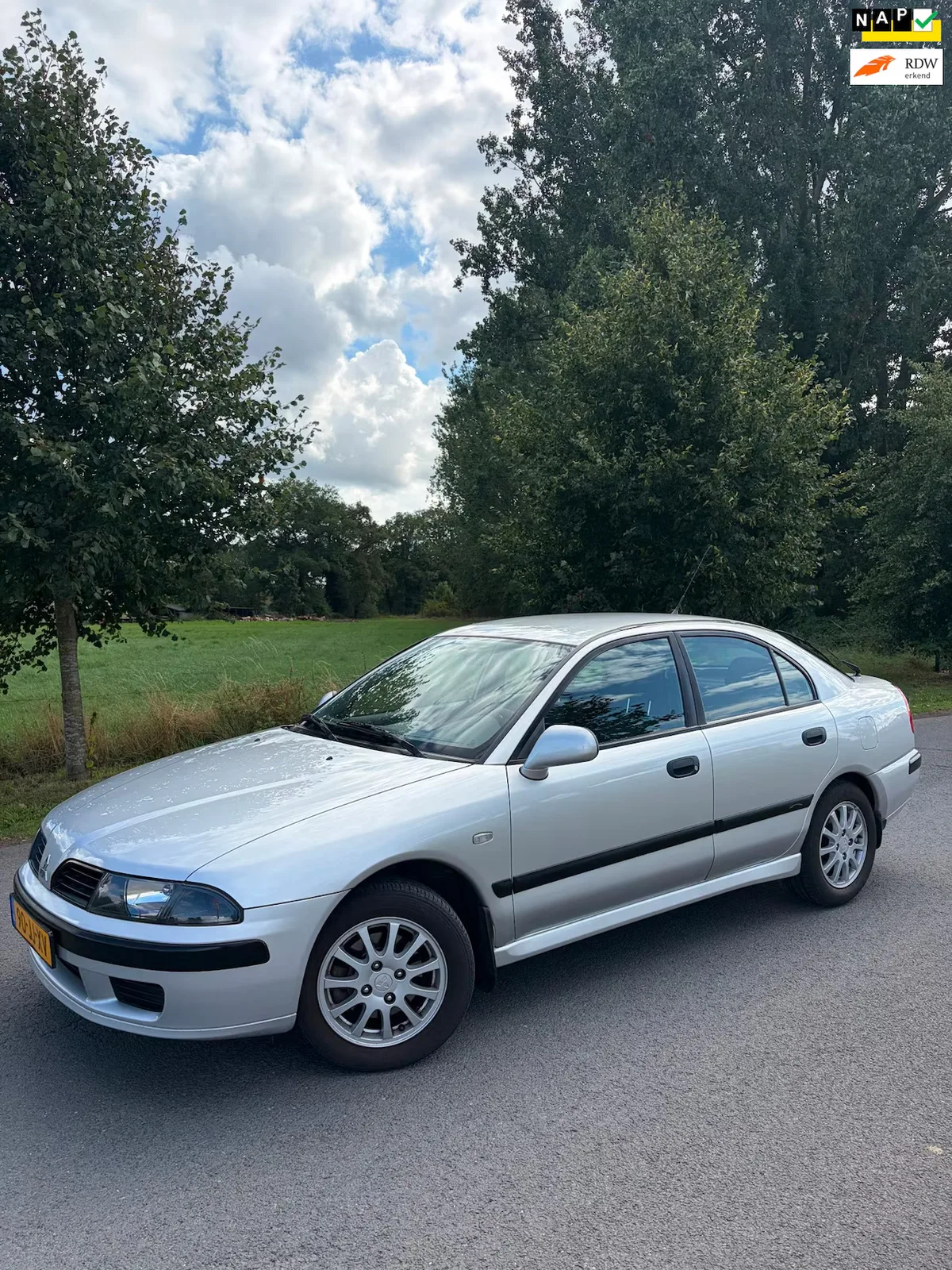 Mitsubishi Carisma (2002) — foto 1