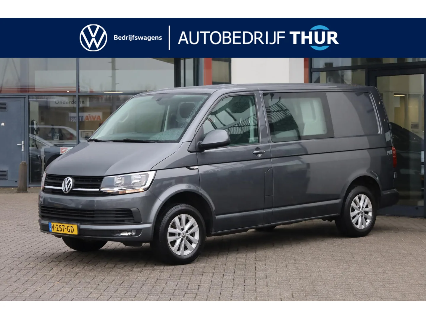 Volkswagen Transporter (2017) — foto 1