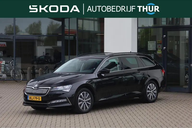 Škoda Superb (2023)