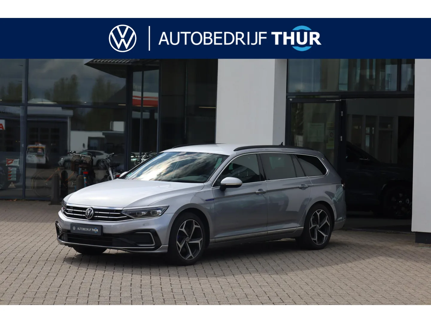 Volkswagen Passat (2022) — foto 1