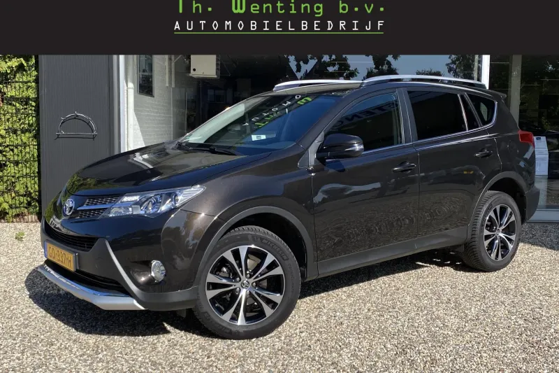 Toyota RAV4 (2015)