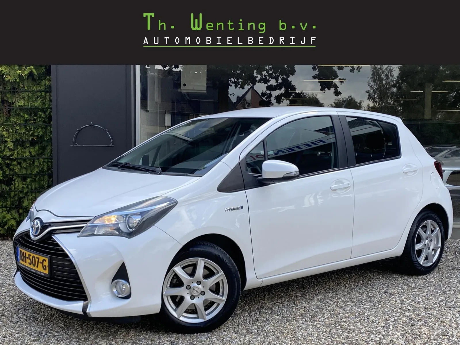 Toyota Yaris (2016) — foto 1