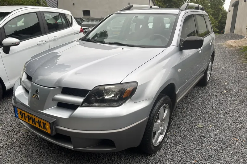 Mitsubishi Outlander (2004)